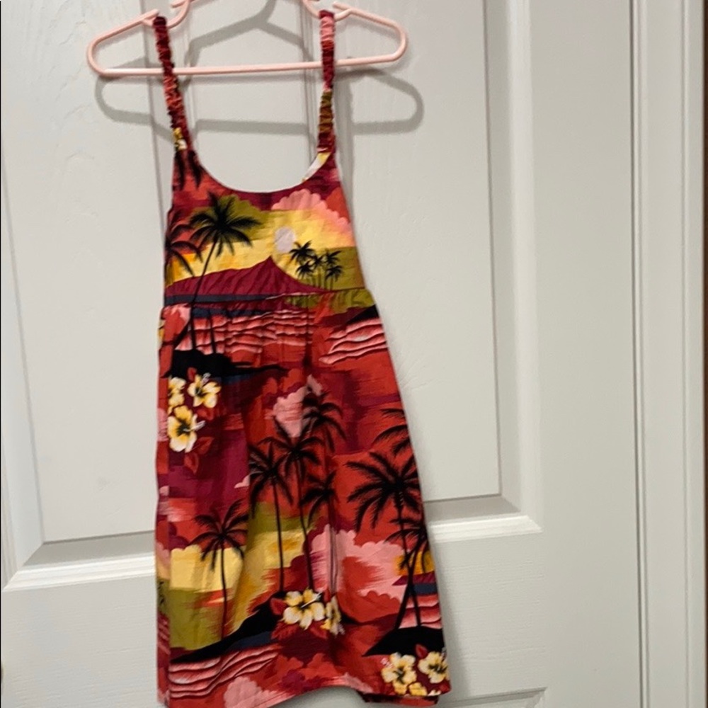 ☀️Bundle 3/$15☀️NWOT Hawaiian print dress
